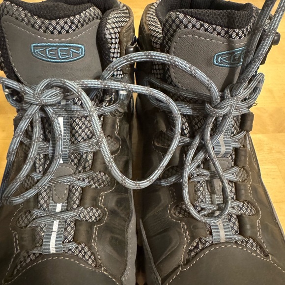 KEEN Women’s Hiking Boots 10.5 - Picture 11 of 14